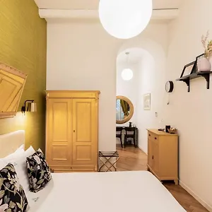https://lrh-trevi-fountain.it-romehotels.com